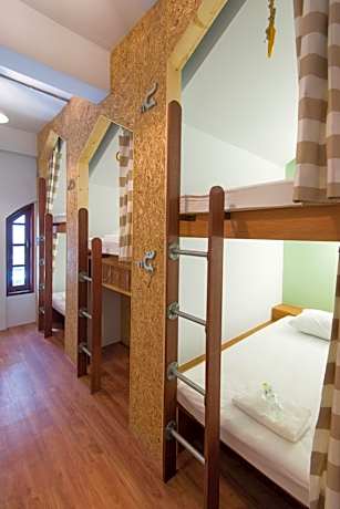 Bed in 5-Bed Female Dormitory Room