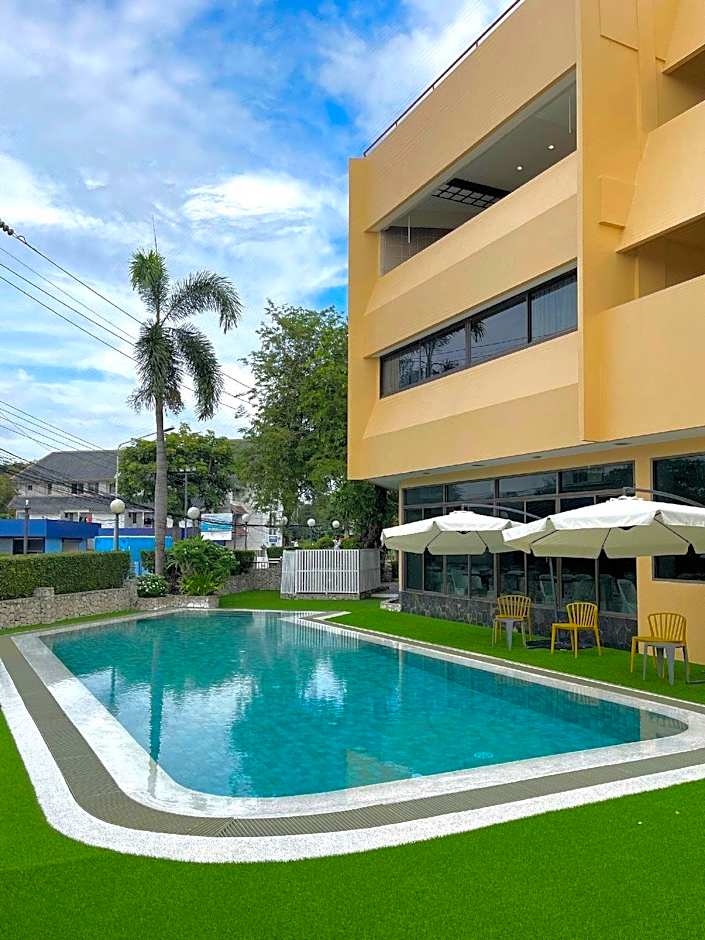 Bangsaen Villa Hotel