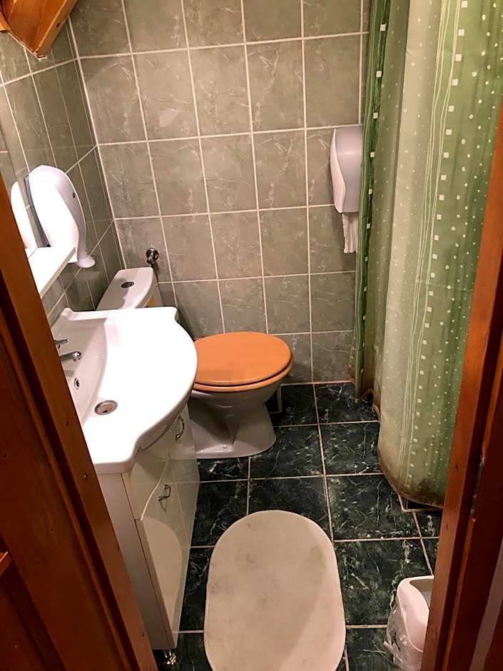 Antal-tavi Fogadó és Horgászparadicsom
