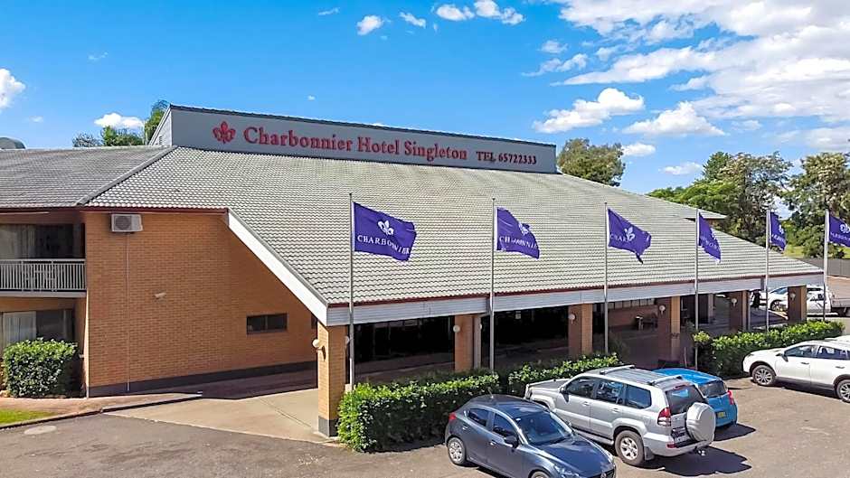 Charbonnier Motor Inn