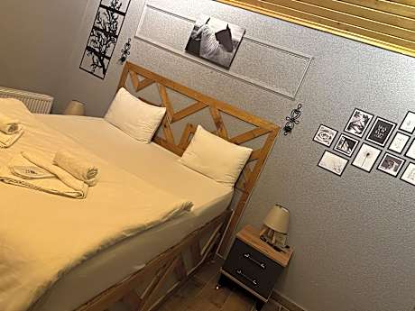 Deluxe - 4 Beds with Balcony