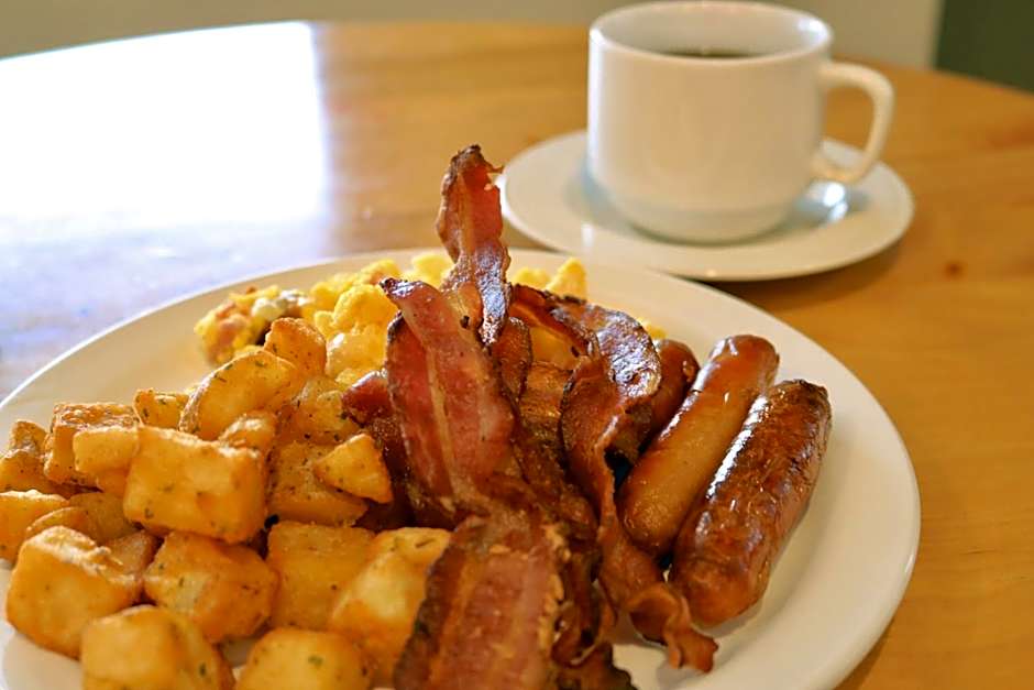 Travelodge by Wyndham Grande Prairie