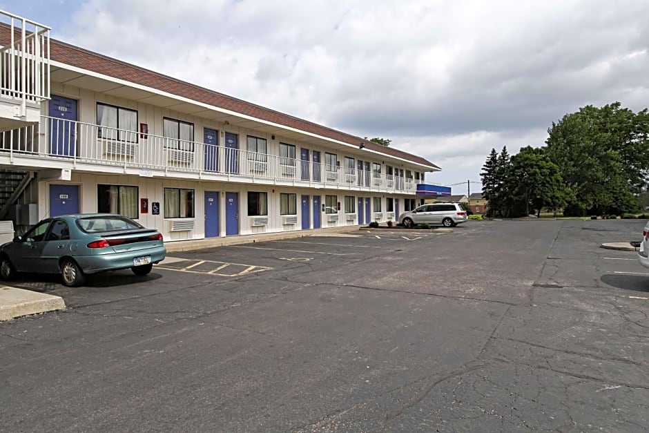 Motel 6 Amherst, OH - Cleveland West - Lorain