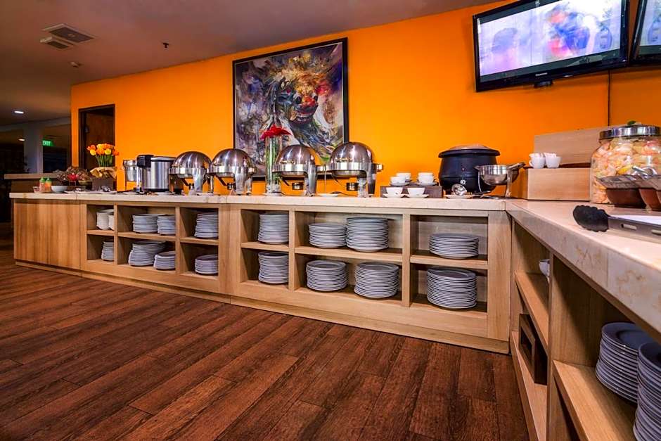 The Square Surabaya Hotel