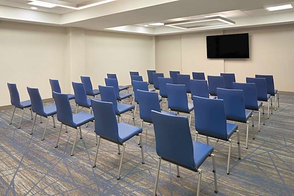 Holiday Inn Express Hotel & Suites Kendall East-Miami By IHG