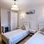 Alaroof Hotel