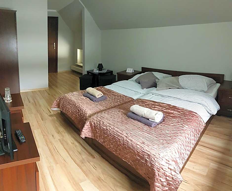 Photo 1 of 6 of 1 Double Bed or 2 Beds