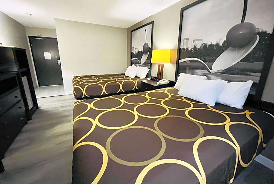 Super 8 by Wyndham Shakopee