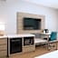 Travelodge by Wyndham LAX South