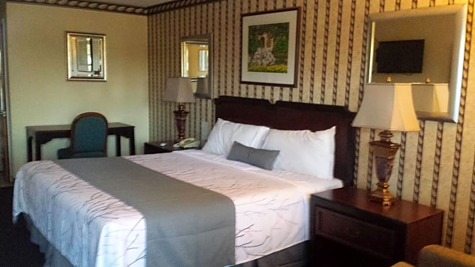 Deerwood Inn & Madison Campground