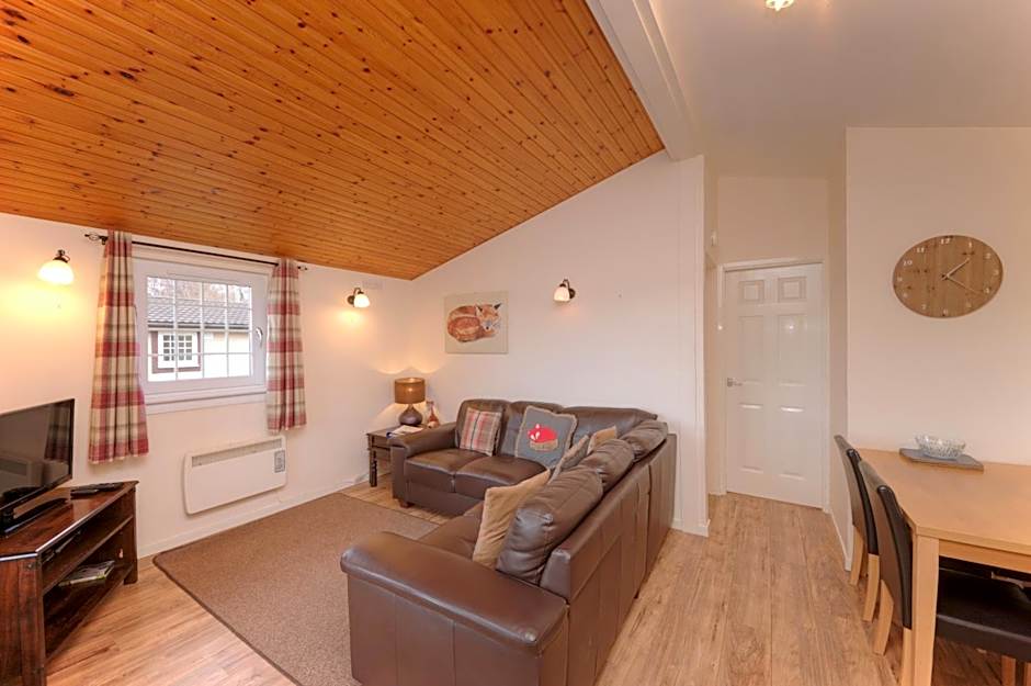 Appin Holiday Homes -Caravans, Lodges, Shepherds Hut and Train Carriage stays