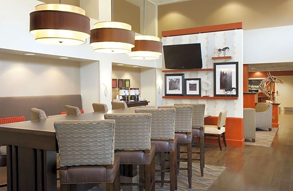 Hampton Inn By Hilton & Suites Pittsburgh-Meadow Lands