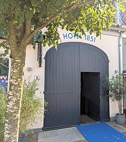 1851 Bar - Hotel - Cinema