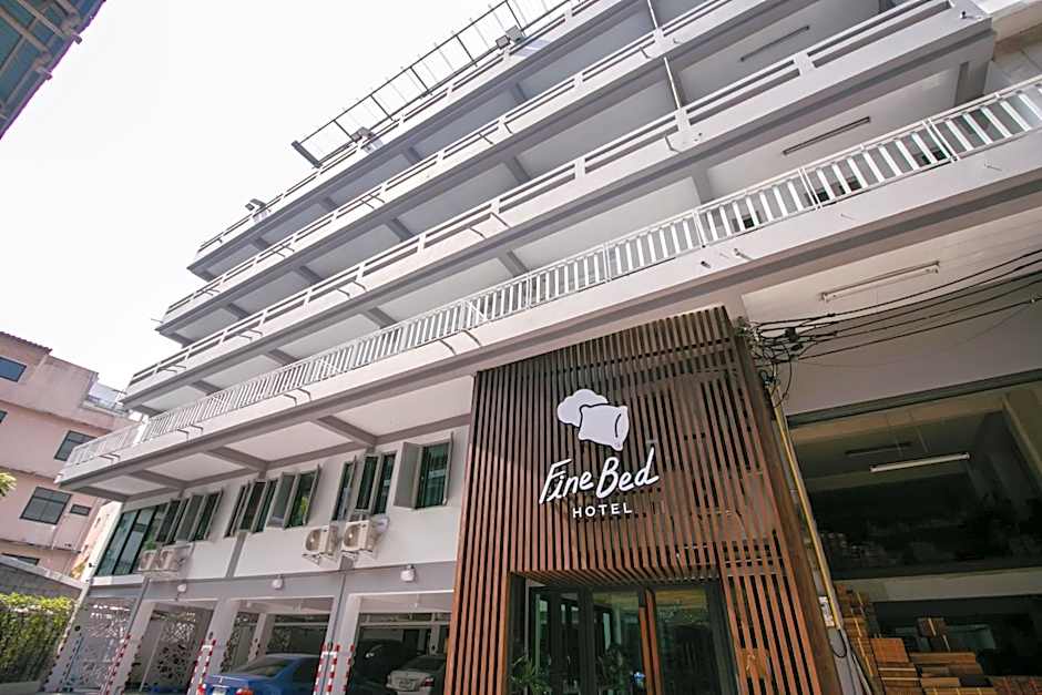Fine Bed Hotel
