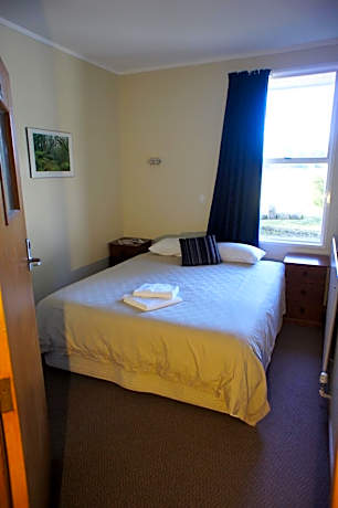 Queen Room with Garden View