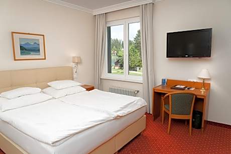 Standard Double Room with Shower