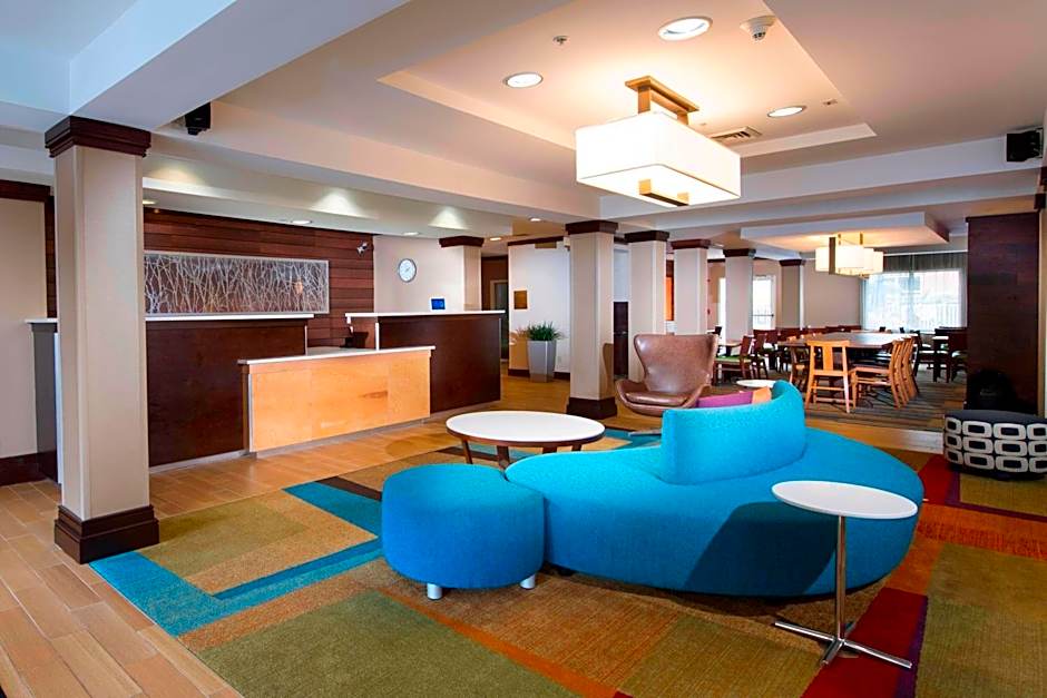 Fairfield Inn & Suites by Marriott Charleston North/University Area