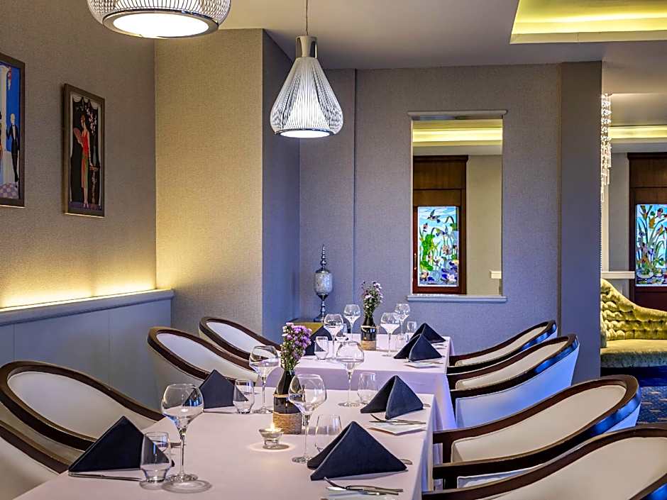 Novotel Yangon Max
