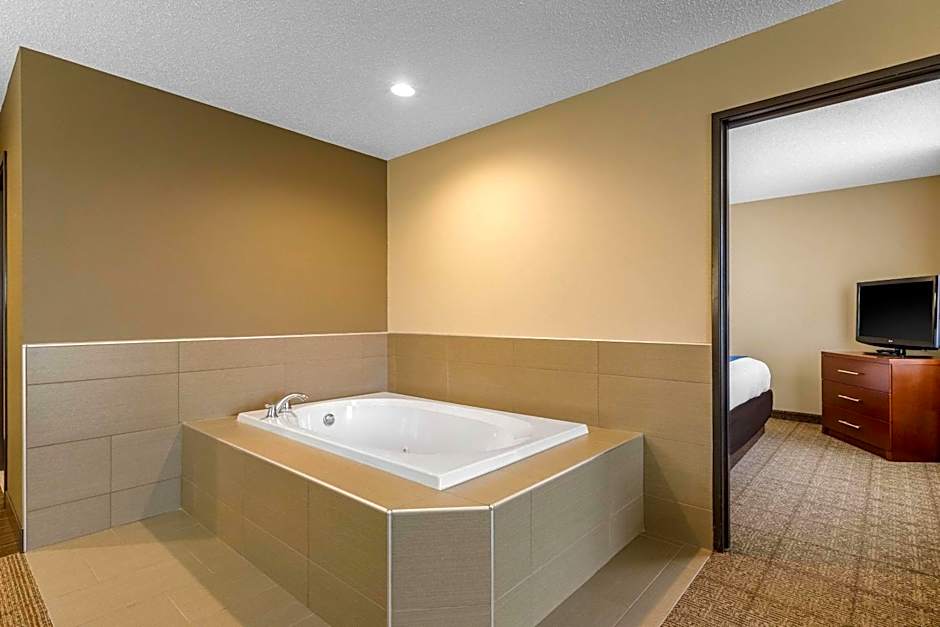 Comfort Suites Cedar Falls Industrial Park