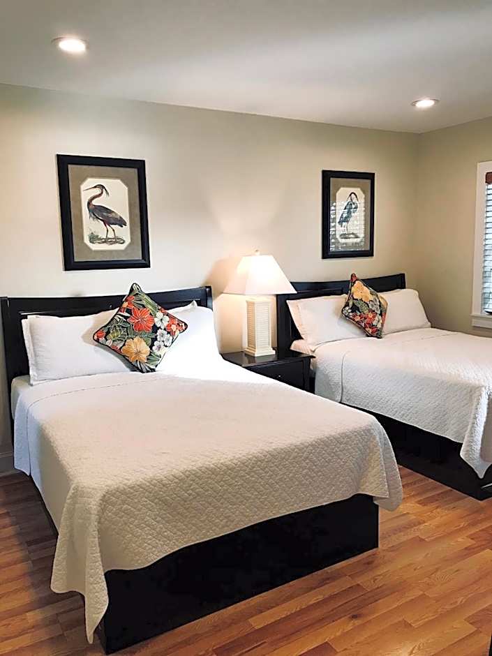 Harborside Motel & Marina