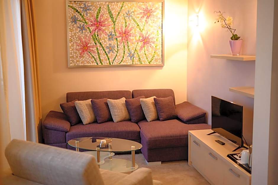 Hotel Tami Residence