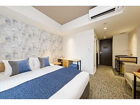 Residential Double Room (1 Queen Bed)