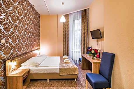 Superior Queen Room