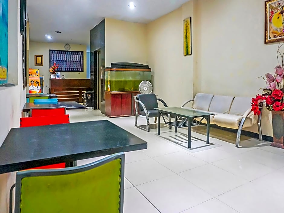Hotel O Wisma Favorite Makassar Near Benteng Rotterdam