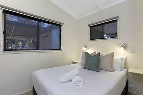 Standard Cabin - Sleeps 4