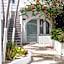 La Mona Loiza Apartment Complex by Stay with Bear