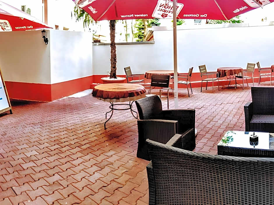 Hotel Villa Oriental & Restaurant                                               