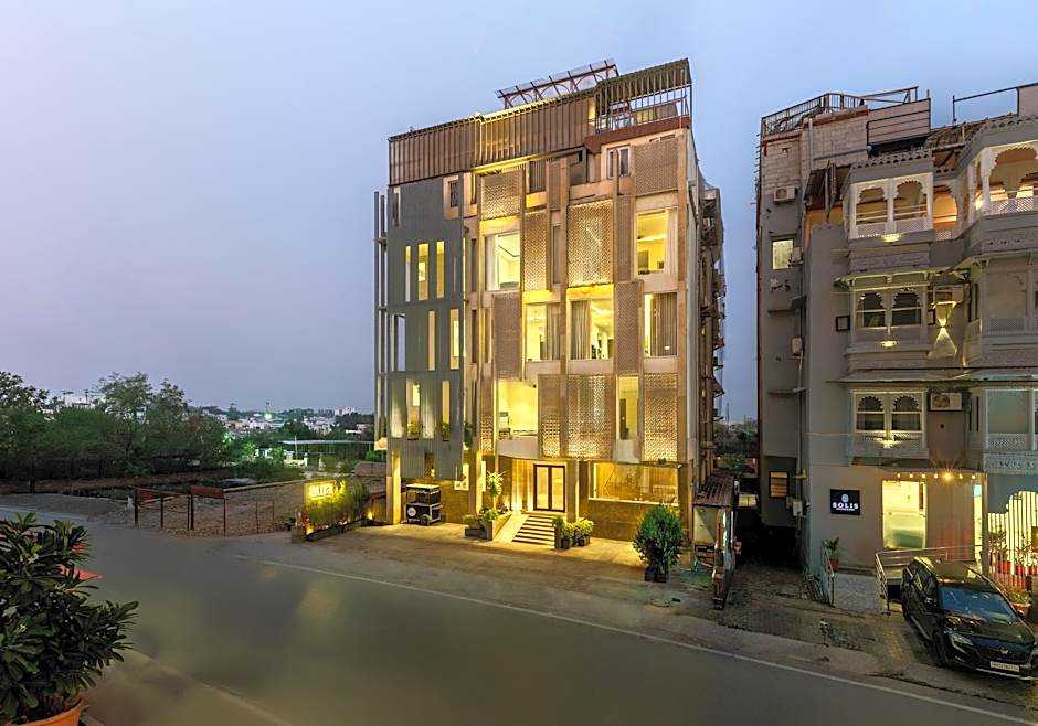 Oraka by My Downtown Aura Hotel