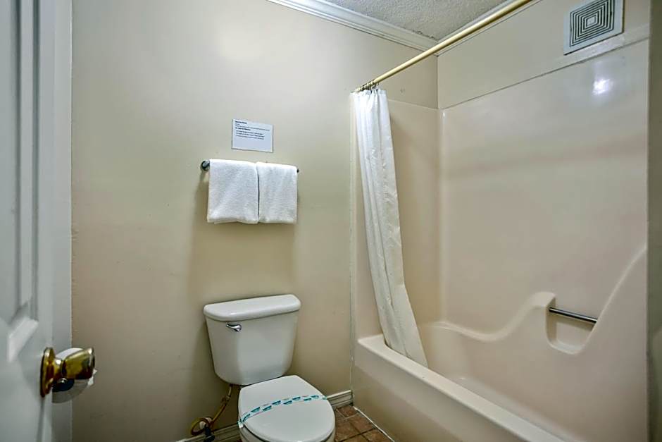 Edgewater Inn - Biloxi Beach