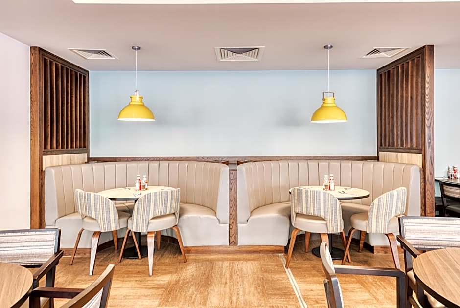 Premier Inn Banbury Town Centre - Castle Quay