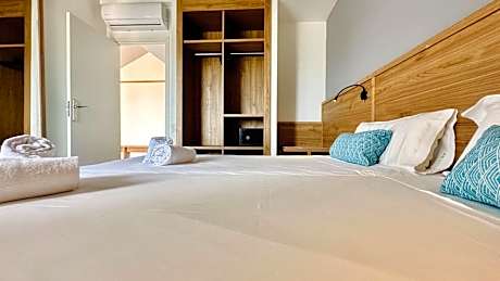 One-Bedroom Bungalow with Sea View