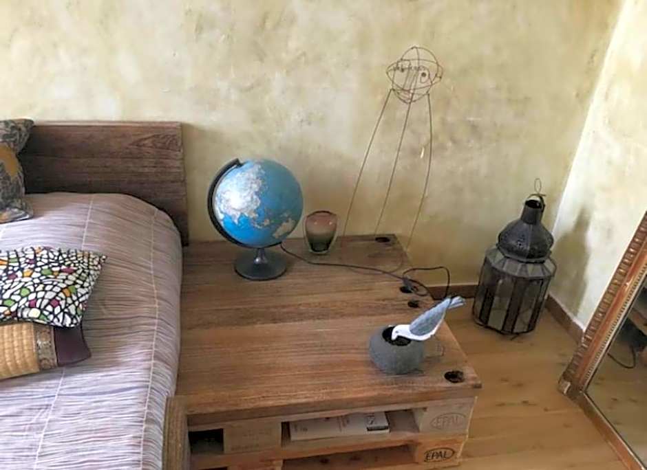 Great and light private room in the heart of Nice