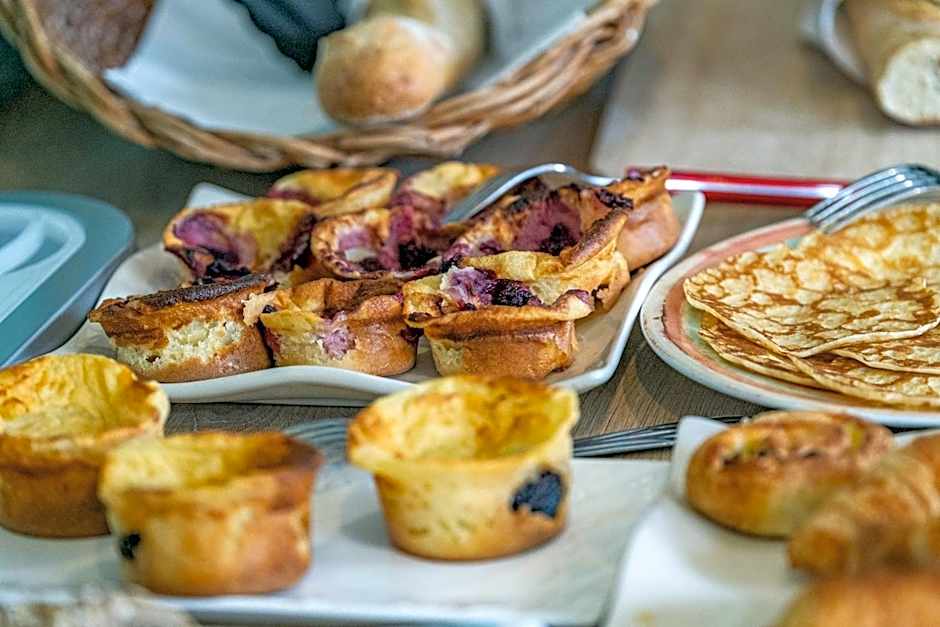 Contact Hôtel du Champ de Mars de Saint-Brieuc