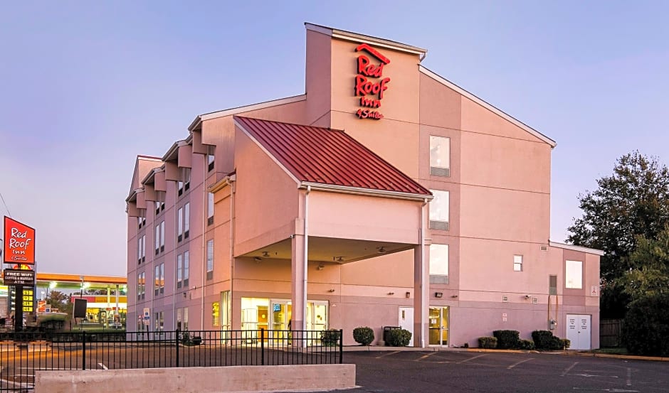 Red Roof Inn & Suites Philadelphia - Bellmawr