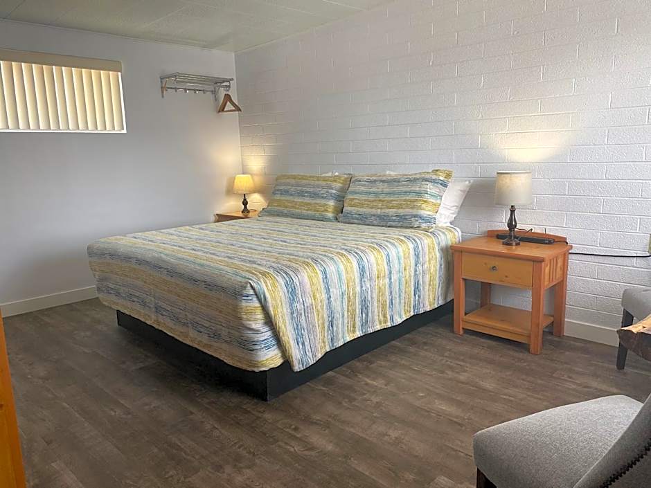 Lamplighter Lodge