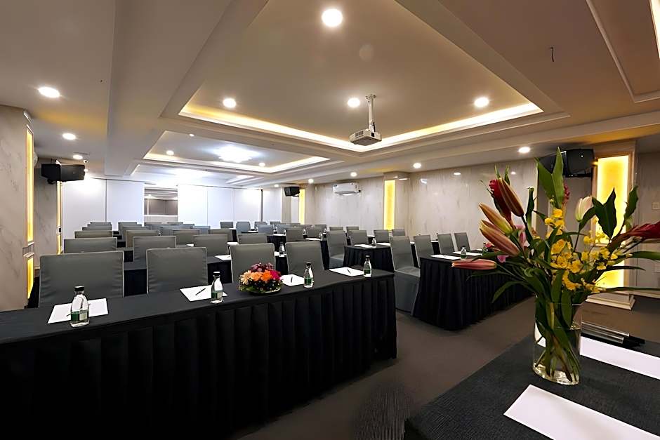 Happy Life Green Hotel