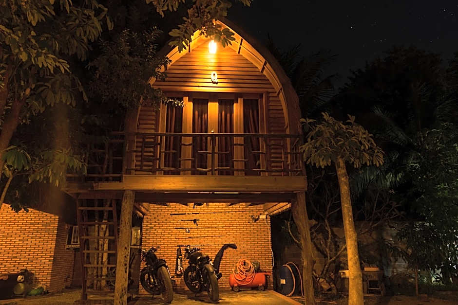 Bamboo Bungalow