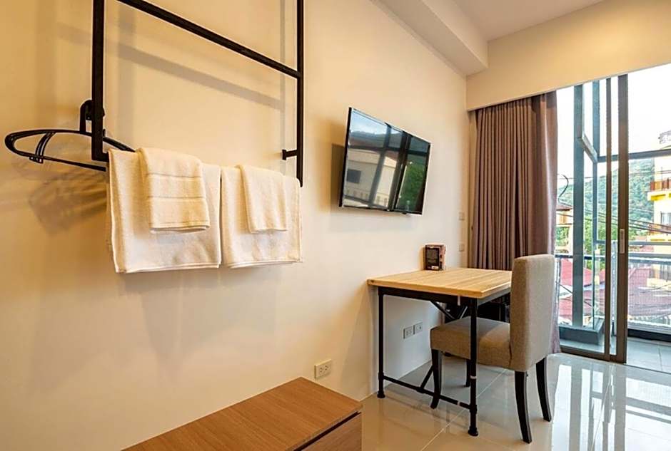 Kata Beach Poshtel Phuket