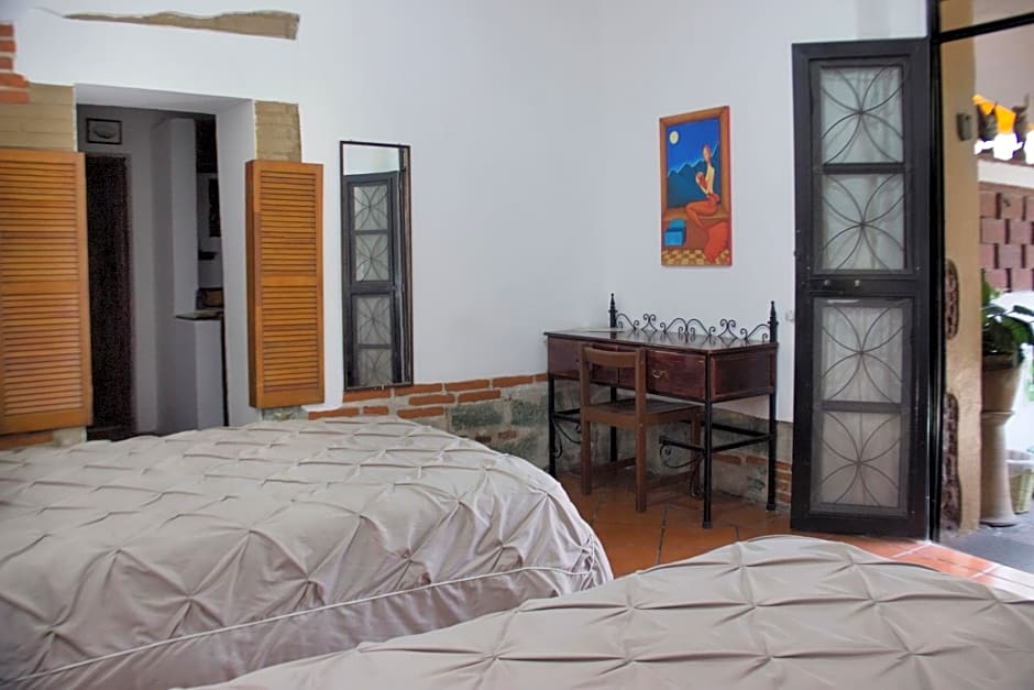 Las Mariposas Eco-Hotel & Studios