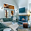 Elevated Penthouse - Pool, Hot Tub & Relaxing Atmosphere!