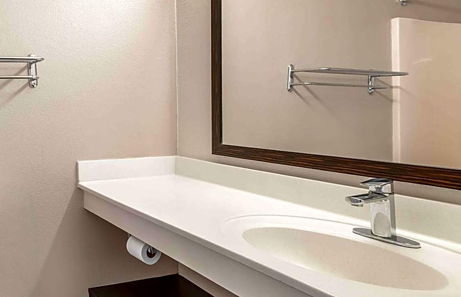 Extended Stay America Suites - St. Petersburg - Clearwater - Executive Dr.