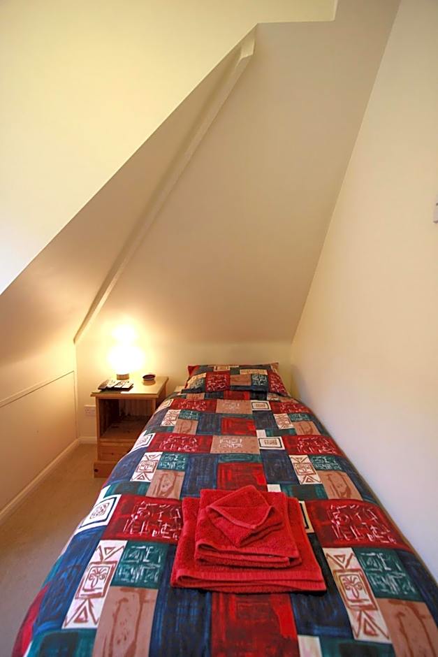 Abacus Bed and Breakfast, Blackwater, Hampshire