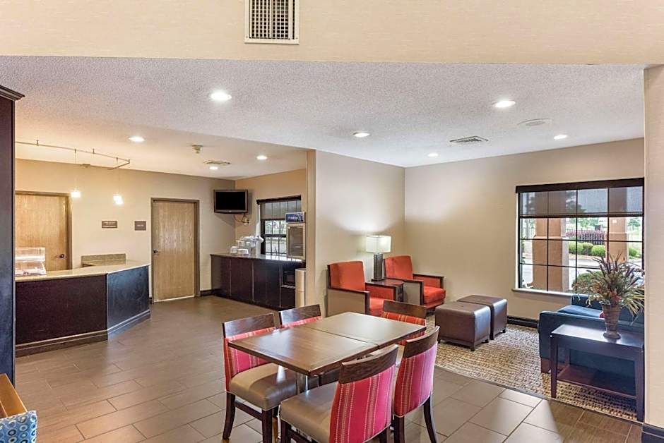 Comfort Suites Monroe