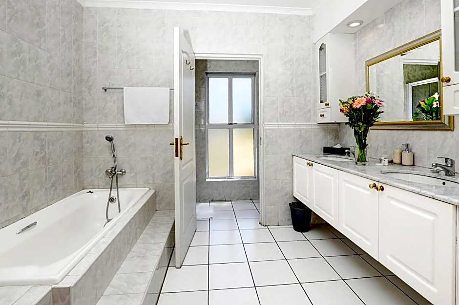 Bell Rosen Guest House