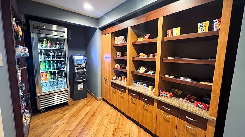 La Quinta Inn & Suites by Wyndham Sheboygan