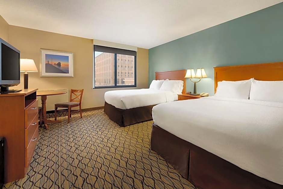 Holiday Inn & Suites Duluth-Downtown By IHG